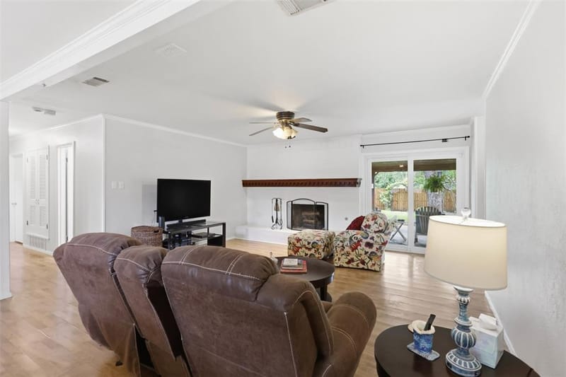 6104 Cliffside Drive, Edgecliff Village TX 76134 - Photo 12