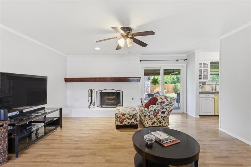 6104 Cliffside Drive, Edgecliff Village TX 76134 - Photo 11