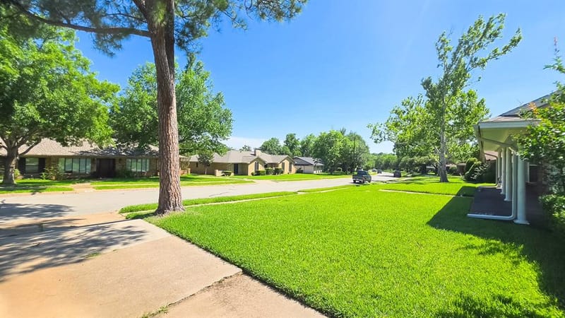 1601 Yarborough Drive, Sherman TX 75092 - Photo 2