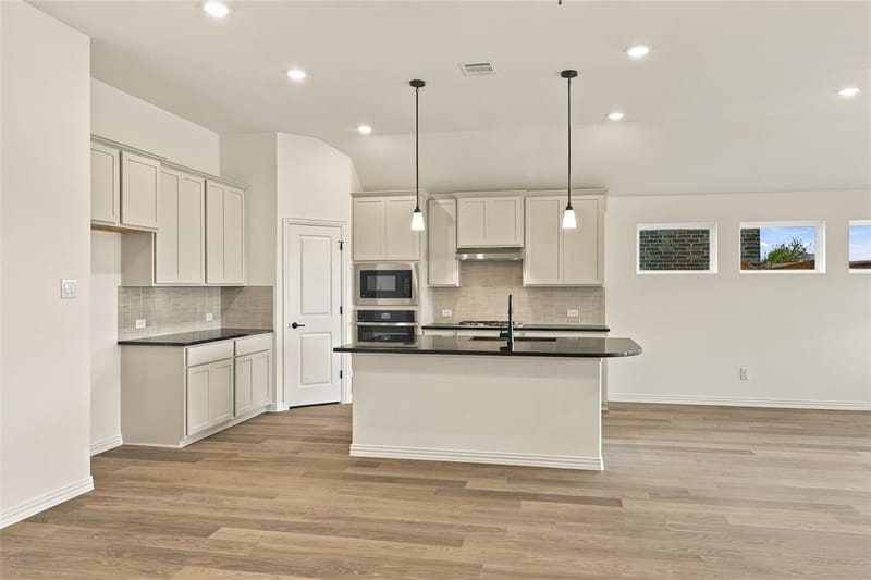 16521 Japanese Maple Drive, Fort Worth TX 76247 - Photo 7