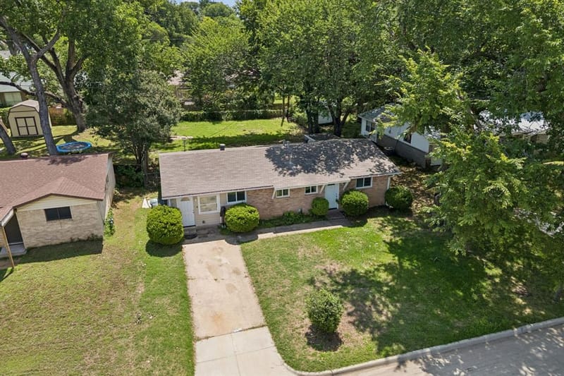 2013 Alan A Dale Road, Arlington TX 76013 - Photo 10