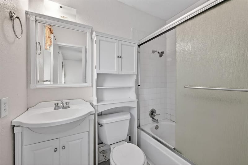 910 Kerry Street, Benbrook TX 76126 - Photo 17