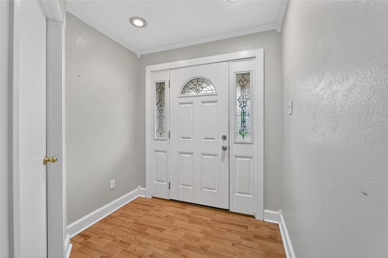 910 Kerry Street, Benbrook TX 76126