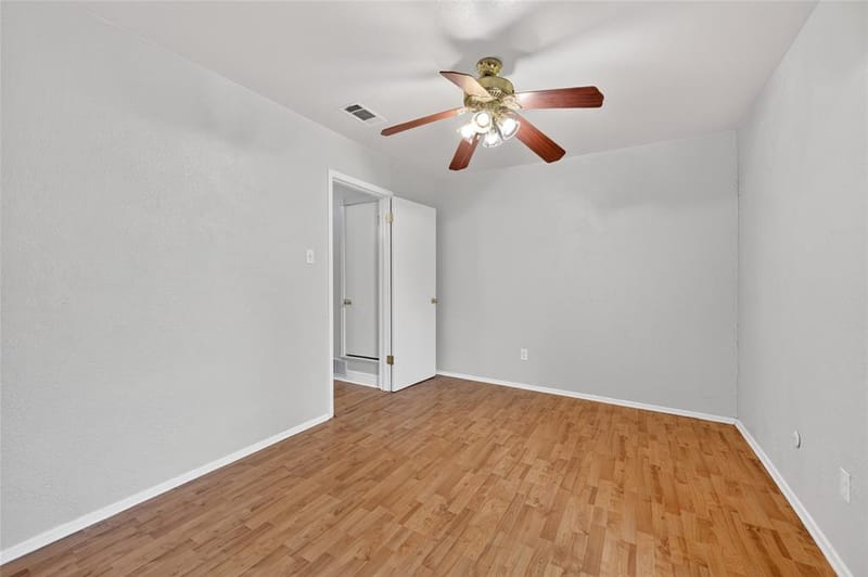 910 Kerry Street, Benbrook TX 76126 - Photo 28