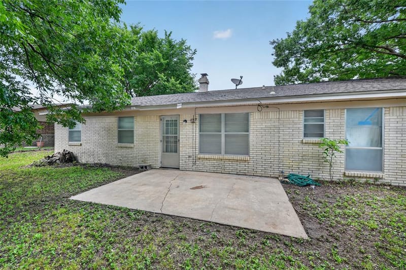 910 Kerry Street, Benbrook TX 76126 - Photo 20