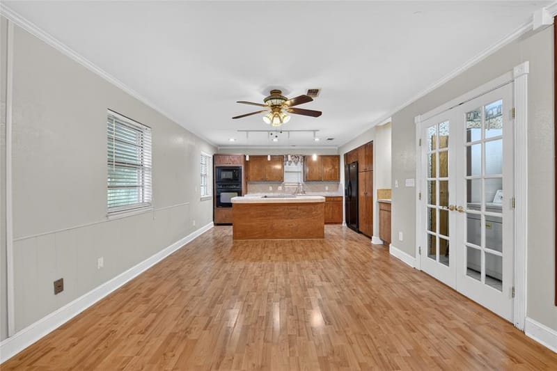 910 Kerry Street, Benbrook TX 76126 - Photo 9