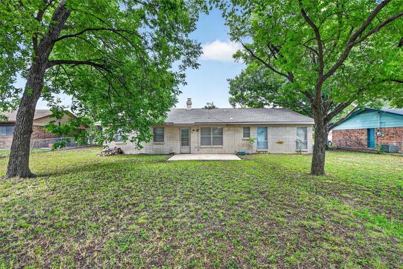 910 Kerry Street, Benbrook TX 76126 - Photo 30