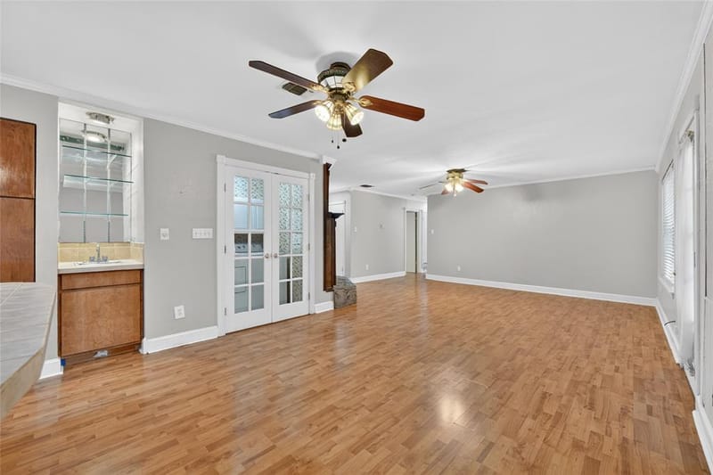 910 Kerry Street, Benbrook TX 76126 - Photo 11