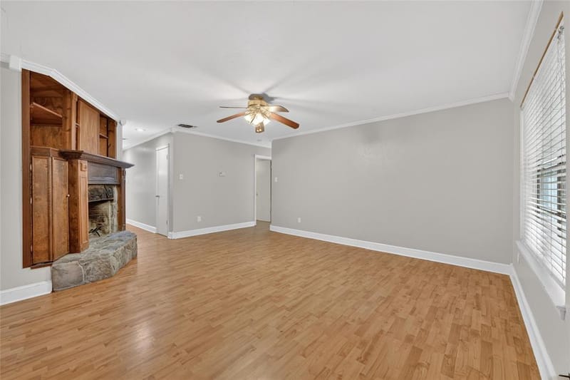 910 Kerry Street, Benbrook TX 76126 - Photo 8