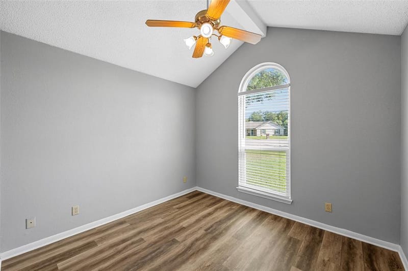 316 Evergreen Court, Hewitt TX 76643 - Photo 16