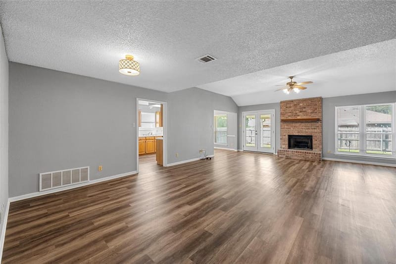 316 Evergreen Court, Hewitt TX 76643 - Photo 3