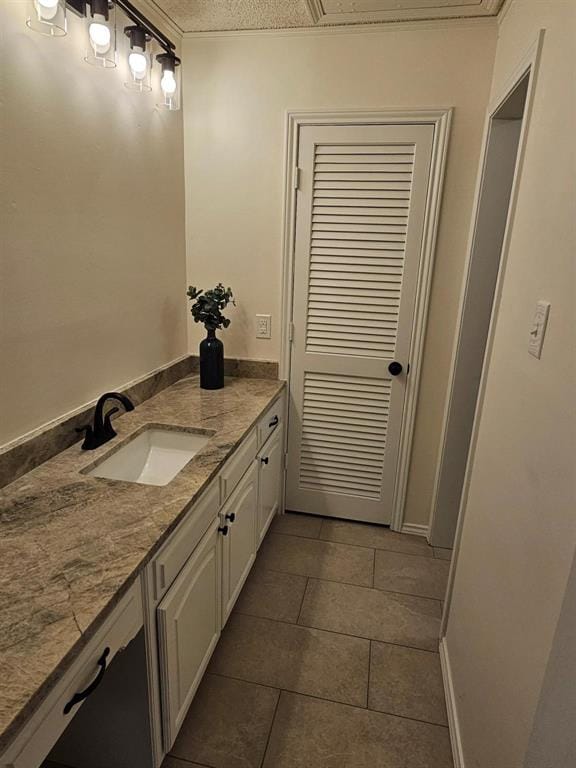 1817 Rhinevalley Drive, Arlington TX 76012 - Photo 12
