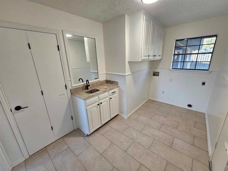 1817 Rhinevalley Drive, Arlington TX 76012 - Photo 25