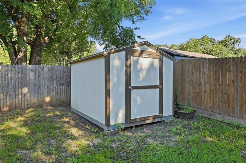6837 Starnes Road, North Richland Hills TX 76182 - Photo 26