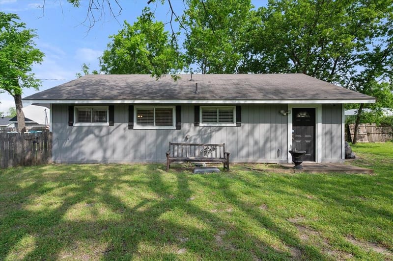 756 W 3rd Avenue, Corsicana TX 75110 - Photo 33