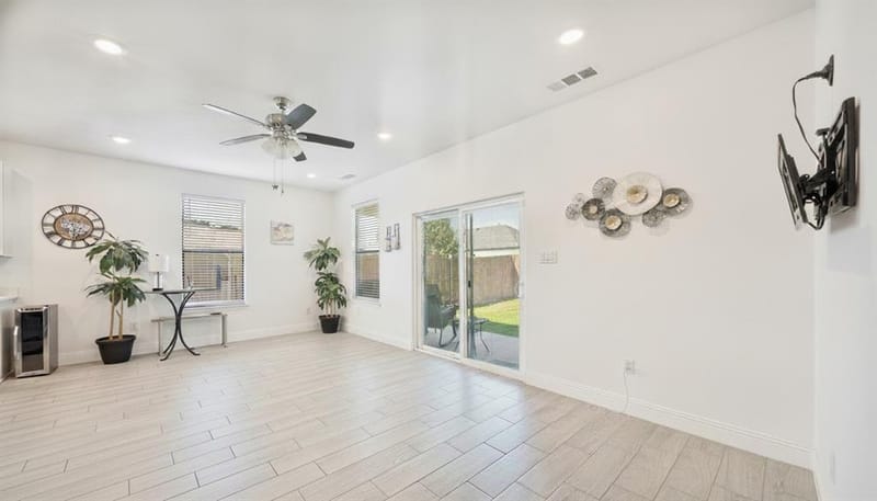 2404 Beverly Drive, Granbury TX 76048 - Photo 25