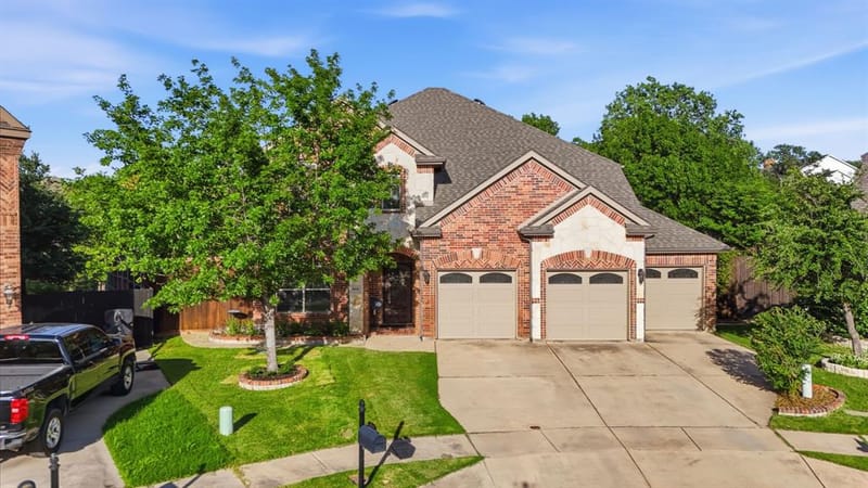 4541 Seventeen Lakes Court, Fort Worth TX 76262 - Photo 3
