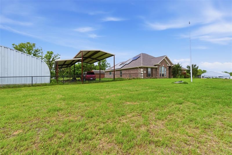 101 Hampton Lane, Springtown TX 76082 - Photo 10