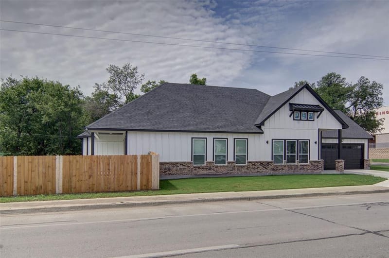3220 N Houston Street, Fort Worth TX 76106 - Photo 3