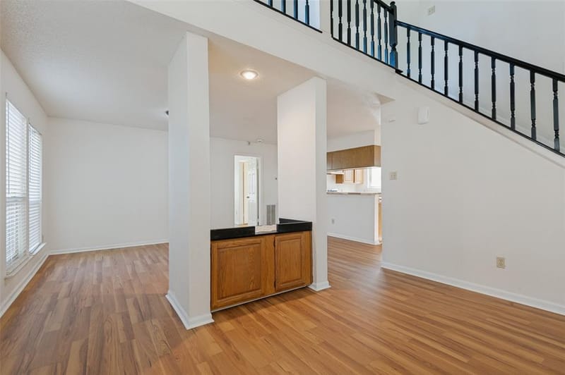 617 Valley Spring Drive, Arlington TX 76018 - Photo 6