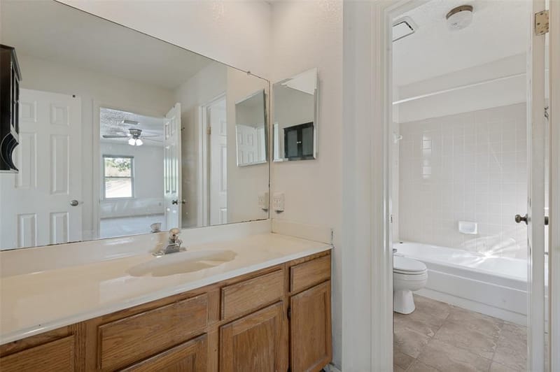617 Valley Spring Drive, Arlington TX 76018 - Photo 20