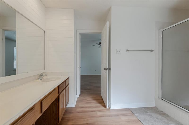 617 Valley Spring Drive, Arlington TX 76018 - Photo 15