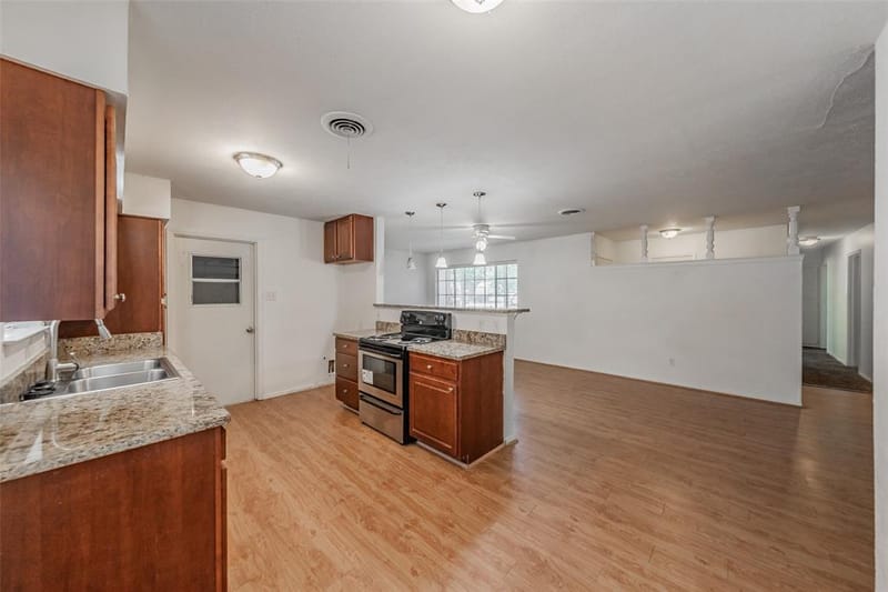 602 Buffalo Drive, Arlington TX 76013 - Photo 11