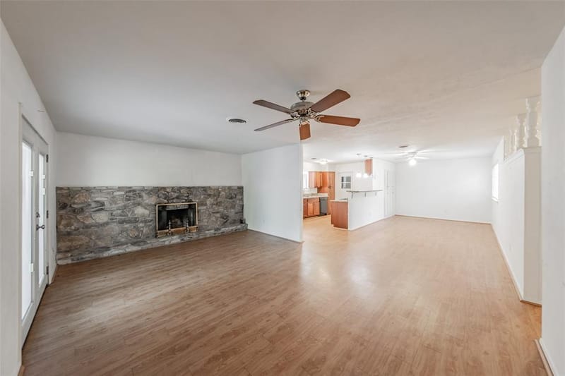 602 Buffalo Drive, Arlington TX 76013 - Photo 4
