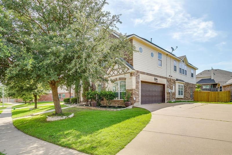 6025 Bee Balm Drive, Fort Worth TX 76123 - Photo 3