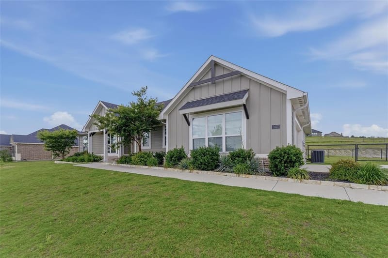 1037 Flagstone Drive, Weatherford TX 76085 - Photo 2