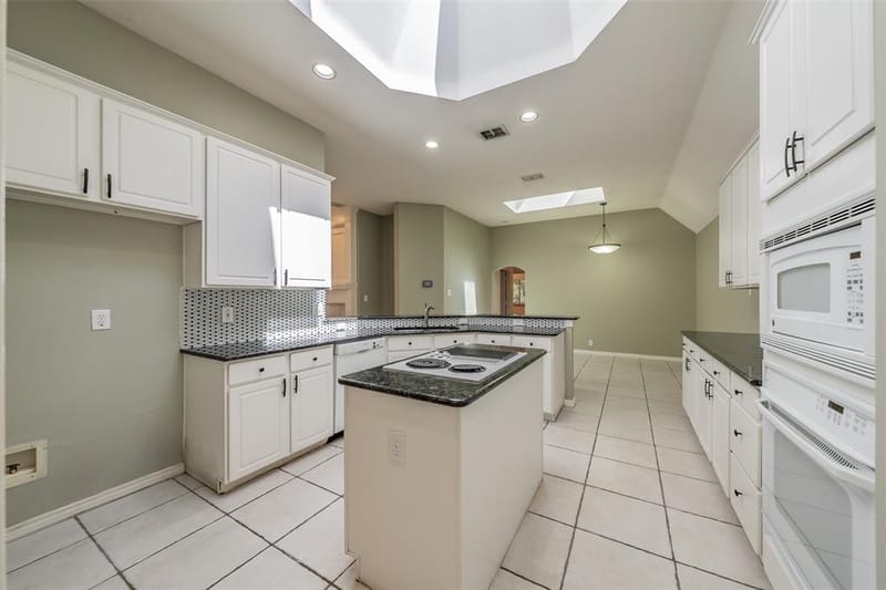 203 Arbor Park Drive, Euless TX 76039 - Photo 17
