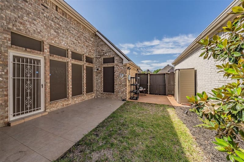 203 Arbor Park Drive, Euless TX 76039 - Photo 32