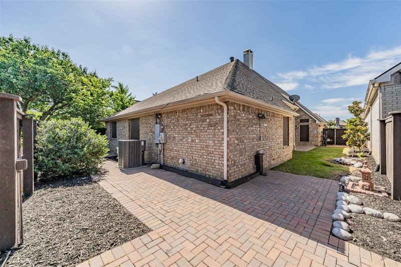 203 Arbor Park Drive, Euless TX 76039 - Photo 34