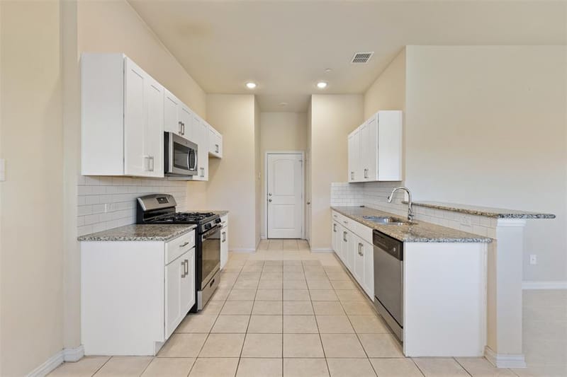 1904 Bethlehem Street, Irving TX 75061 - Photo 17