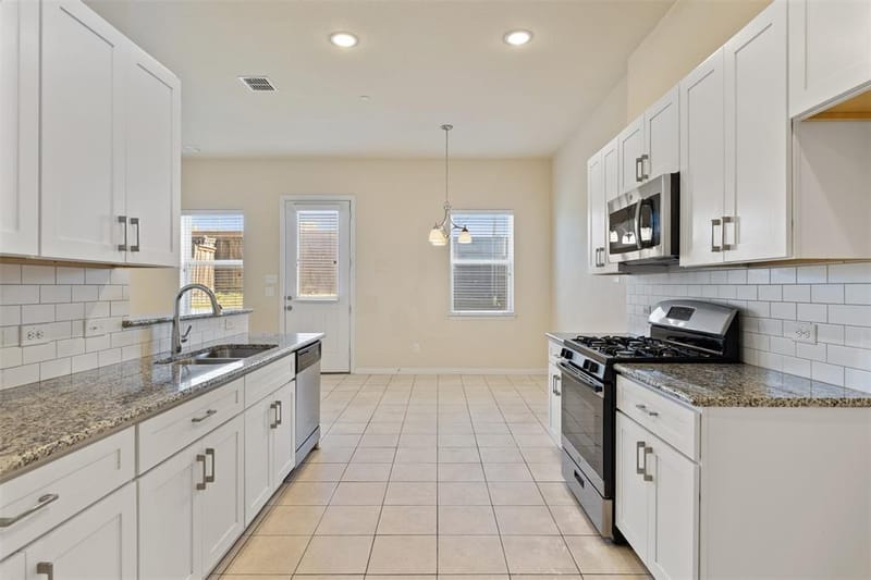 1904 Bethlehem Street, Irving TX 75061 - Photo 18