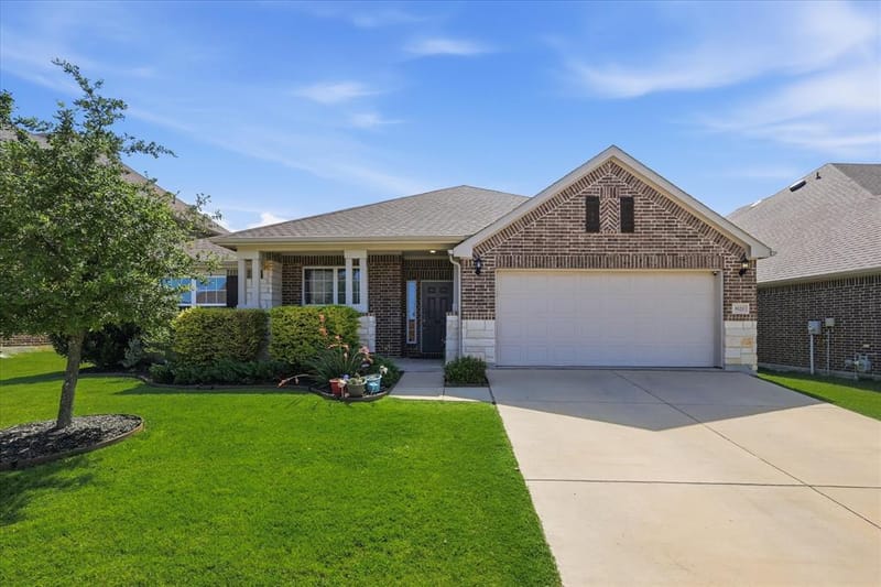 8120 Horseman Road, Fort Worth TX 76131