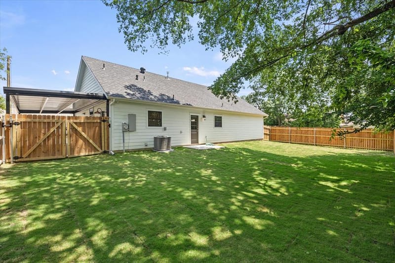 108 S Manson Street, Wolfe City TX 75496 - Photo 19
