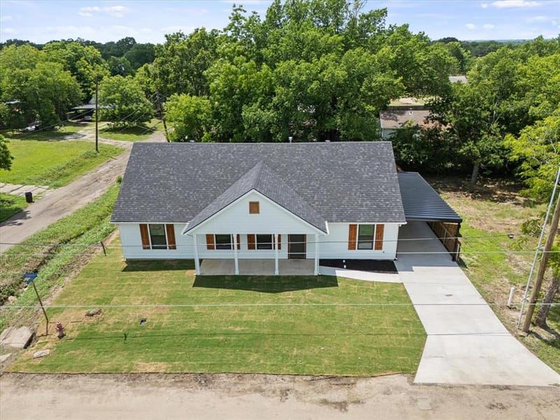 108 S Manson Street, Wolfe City TX 75496 - Photo 21