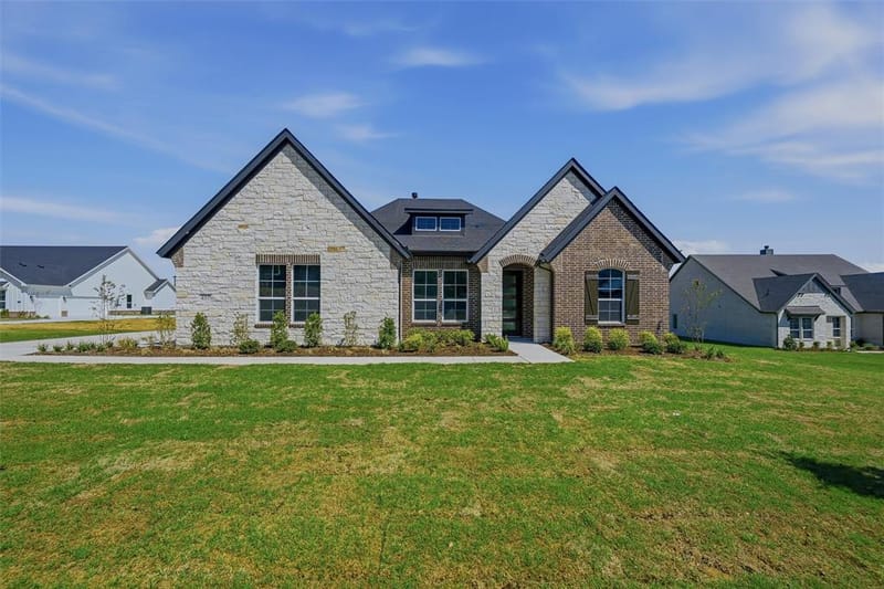 437 Texas Sage Trail, Weatherford TX 76085 - Photo 2