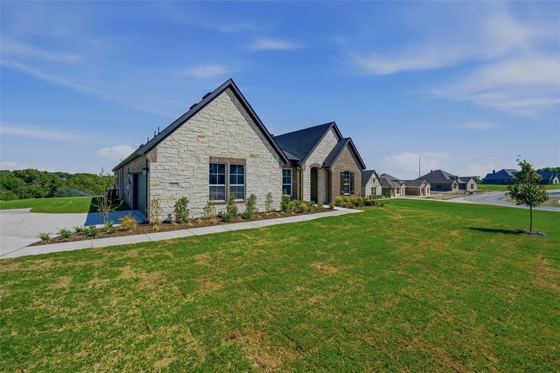 437 Texas Sage Trail, Weatherford TX 76085 - Photo 3