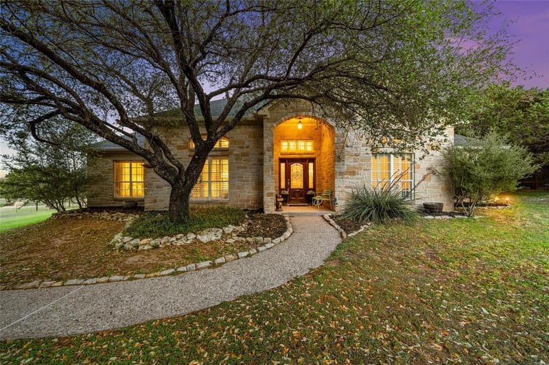 230 Hali Brooke Drive, China Spring TX 76633 - Photo 2
