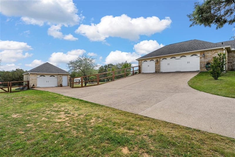 230 Hali Brooke Drive, China Spring TX 76633 - Photo 37