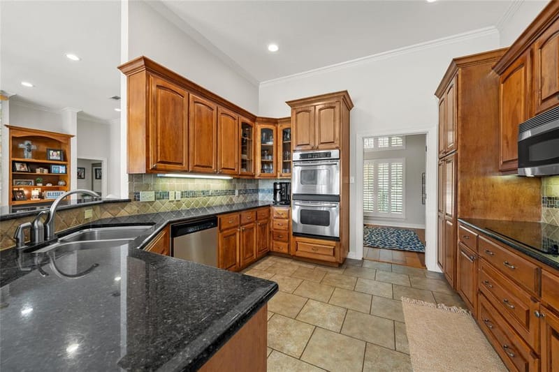 230 Hali Brooke Drive, China Spring TX 76633 - Photo 8