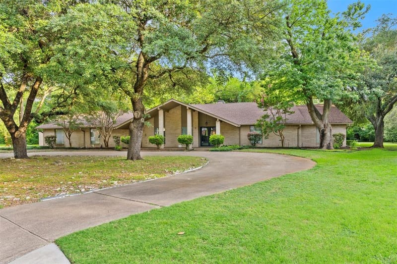 802 Rock Canyon Drive, Duncanville TX 75137