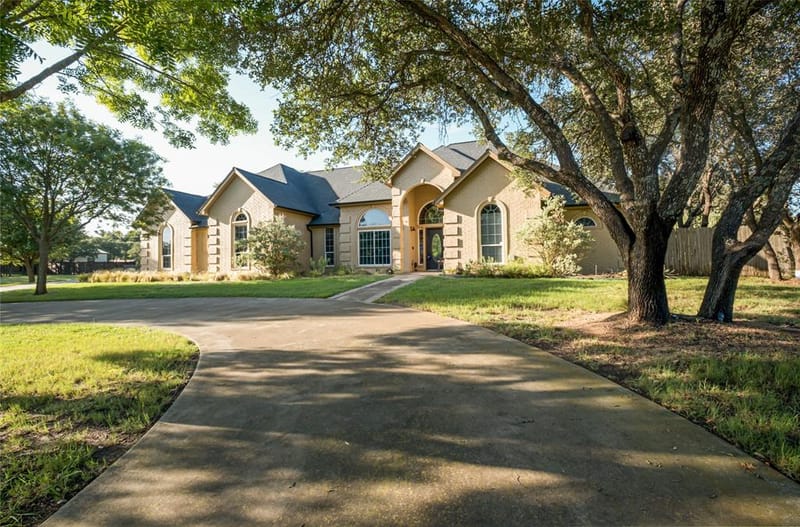 182 Lakeview Drive, Aledo TX 76008