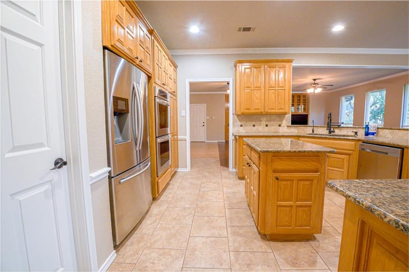 182 Lakeview Drive, Aledo TX 76008 - Photo 9