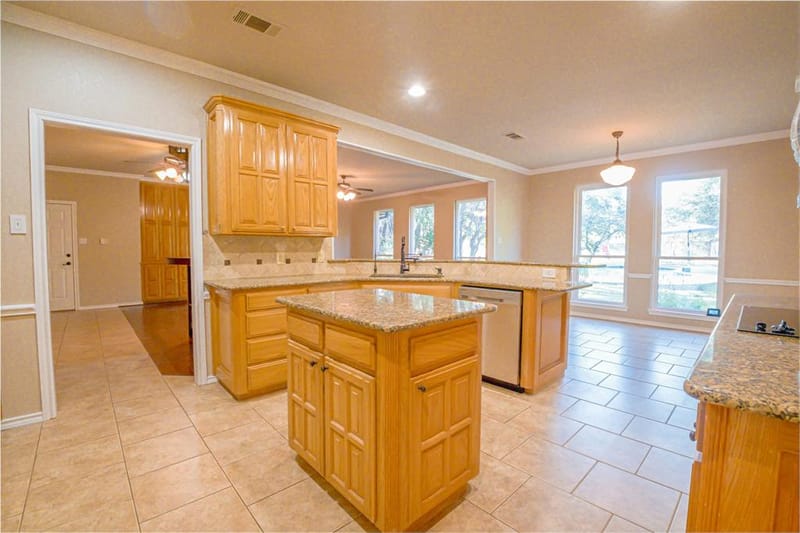 182 Lakeview Drive, Aledo TX 76008 - Photo 10