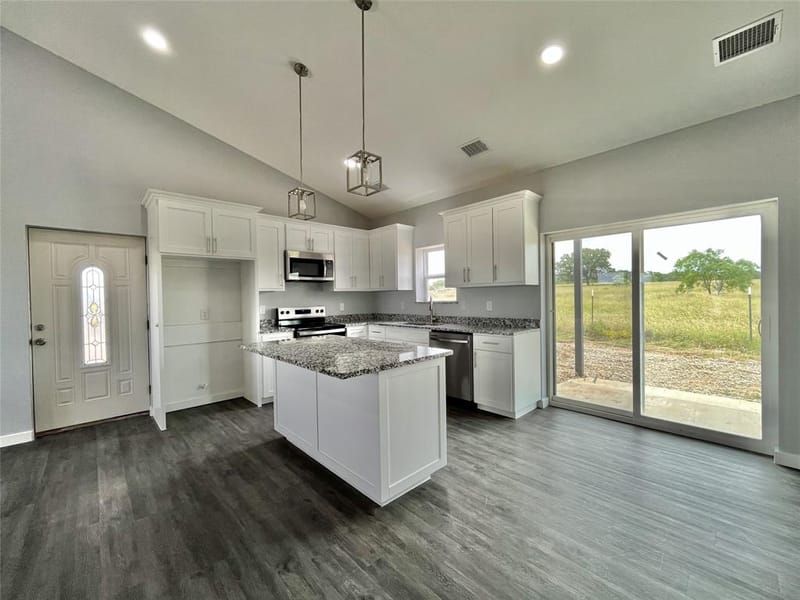 117 Barber Lakes Road, Mineral Wells TX 76067 - Photo 2