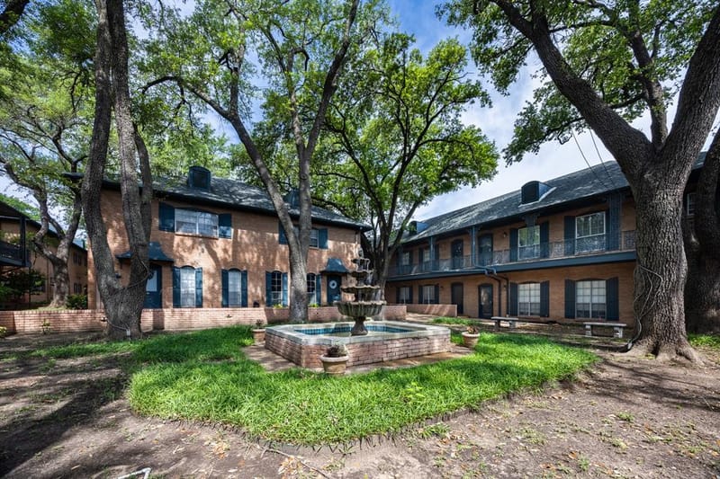 6027 E University Boulevard # 215, Dallas TX 75206 - Photo 23