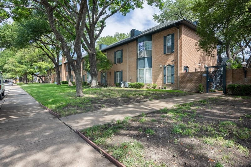6027 E University Boulevard # 215, Dallas TX 75206 - Photo 22